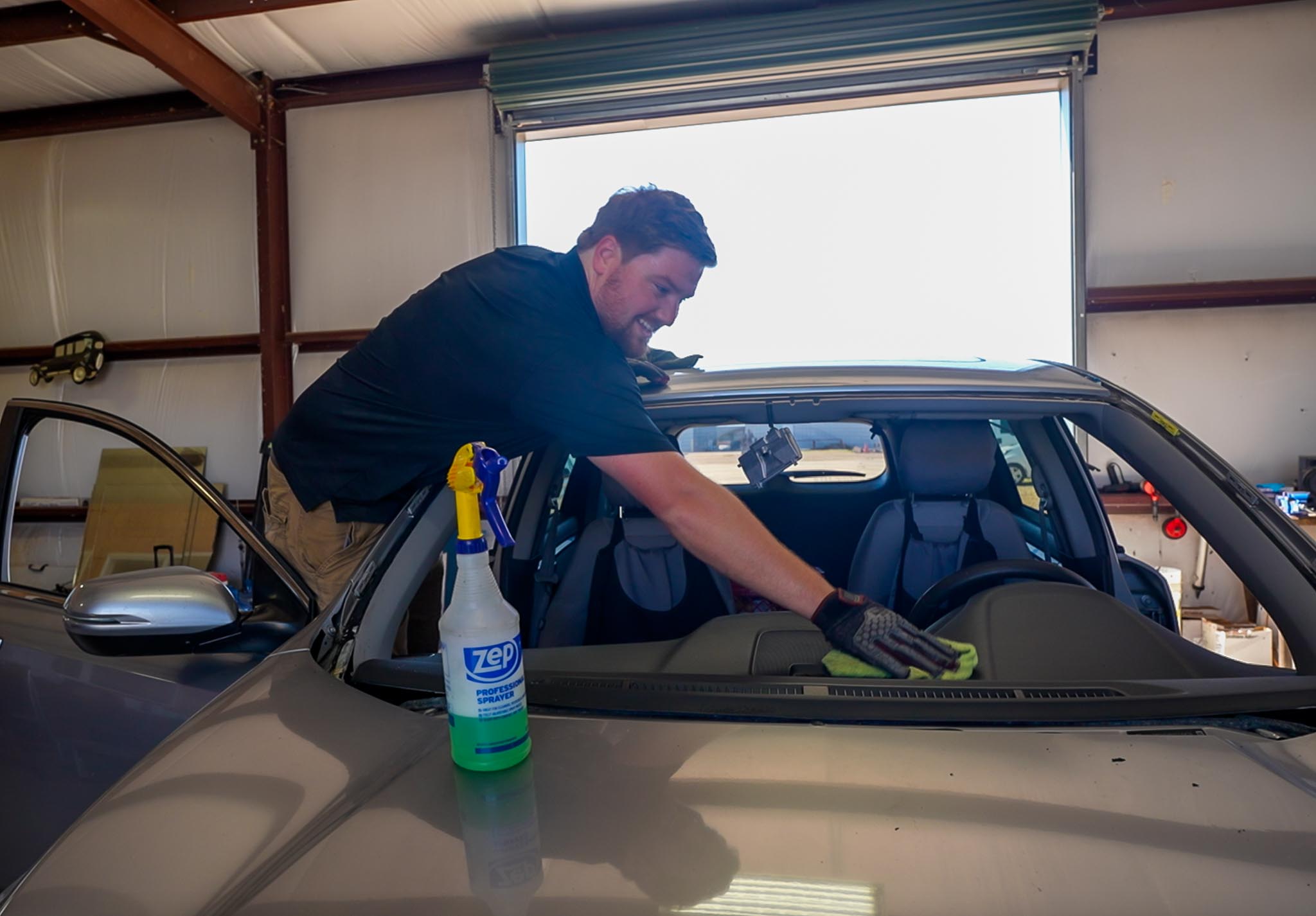 Autoglass Replacement 
& Repair Experts