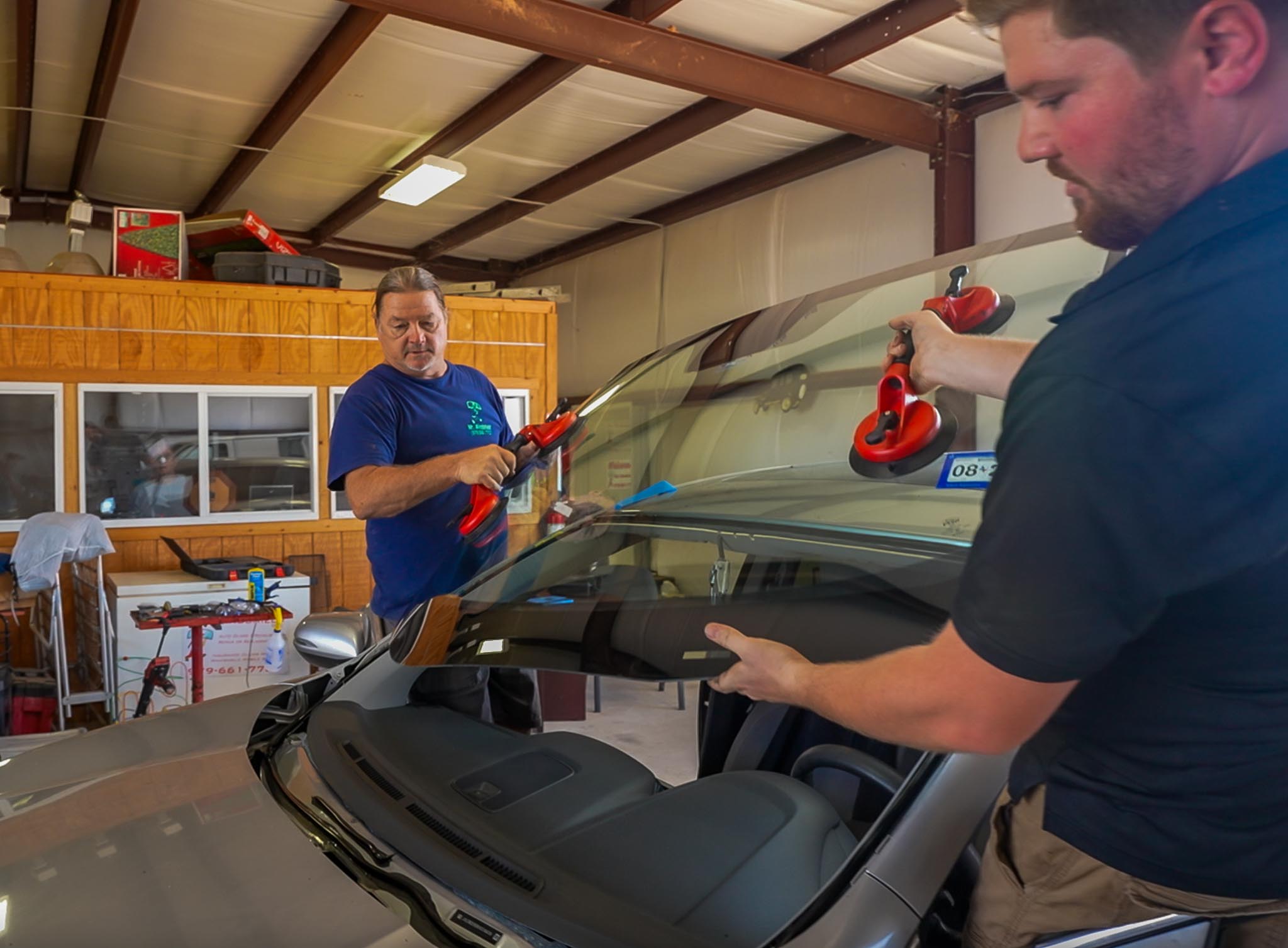 Autoglass Replacement 
& Repair Experts